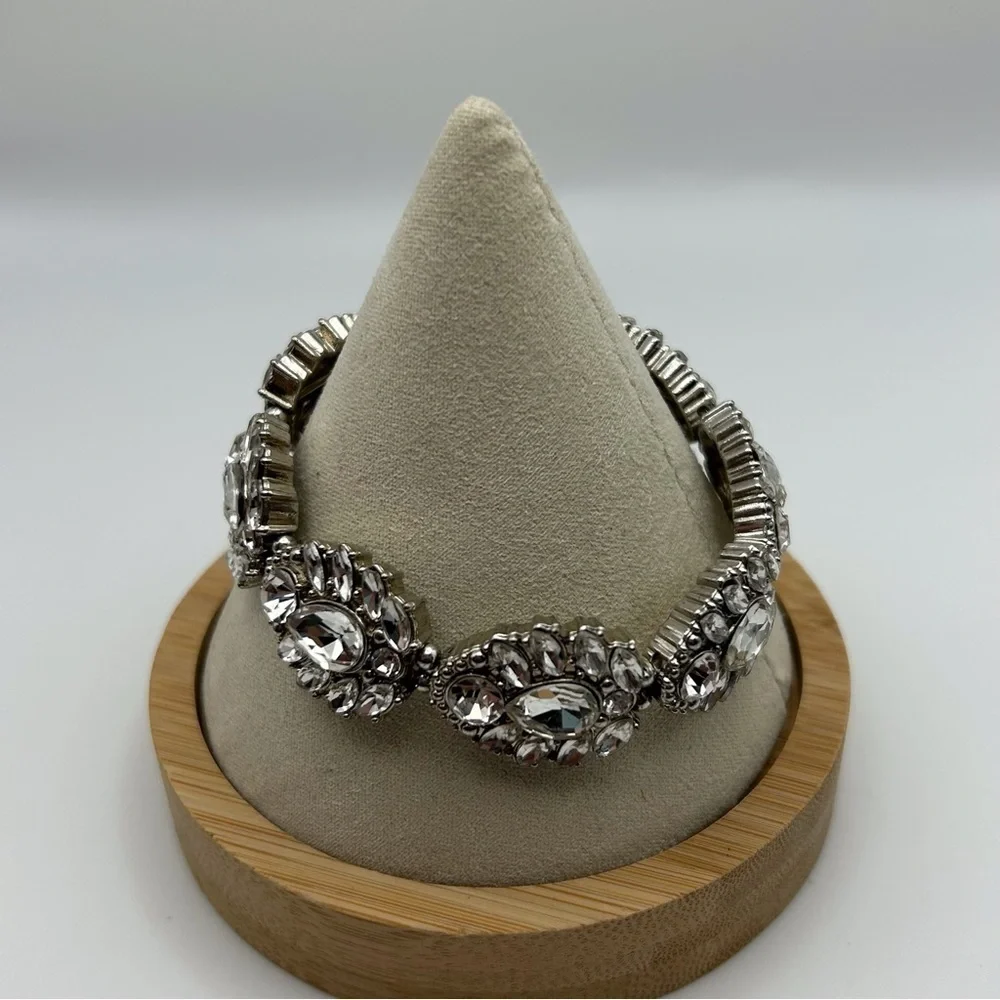 Rhinestone Sparkle Floral Leaf Stretch Bracelet Silver Tone Princess Statement